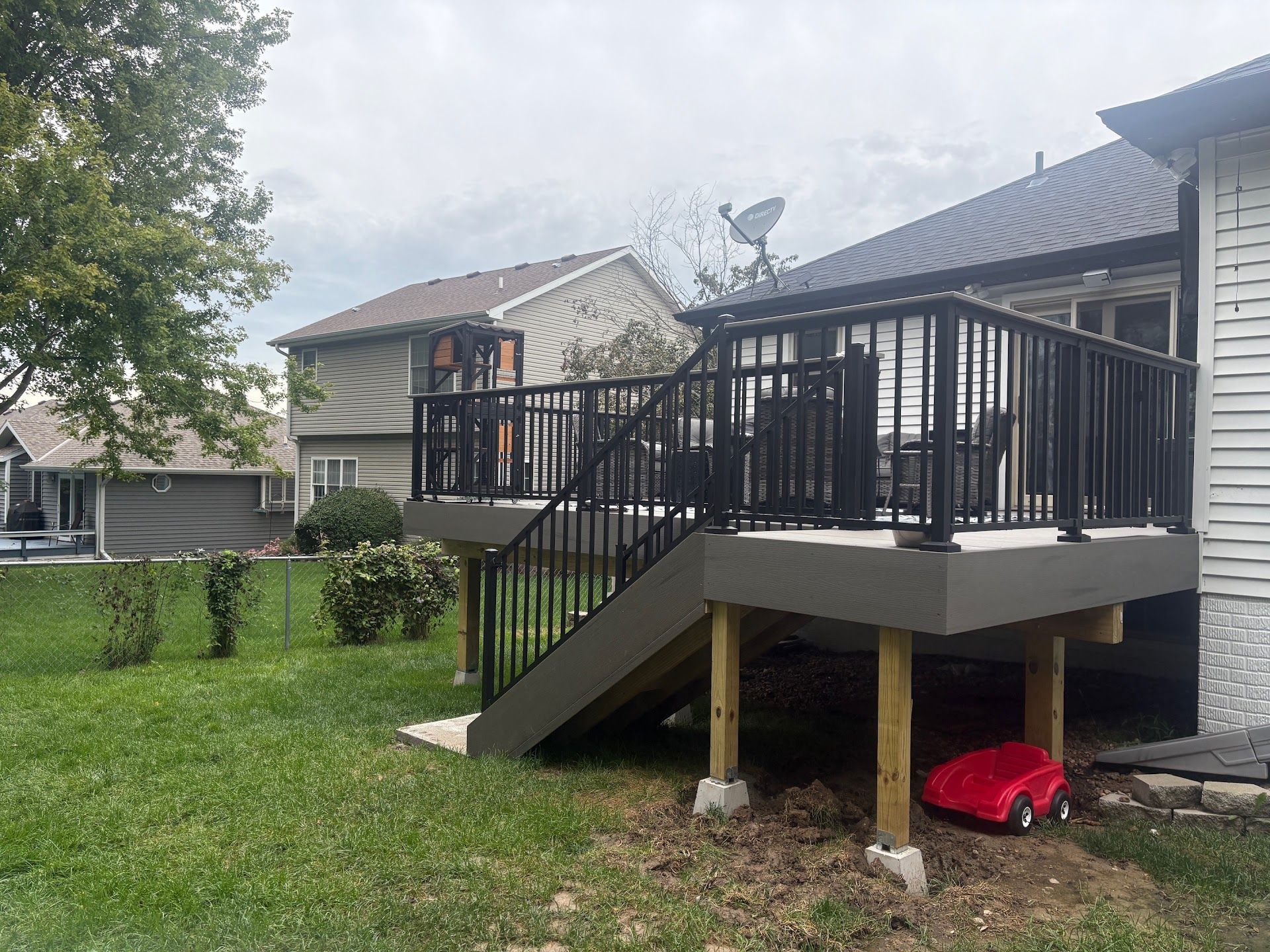 San Mateo Lane Deck