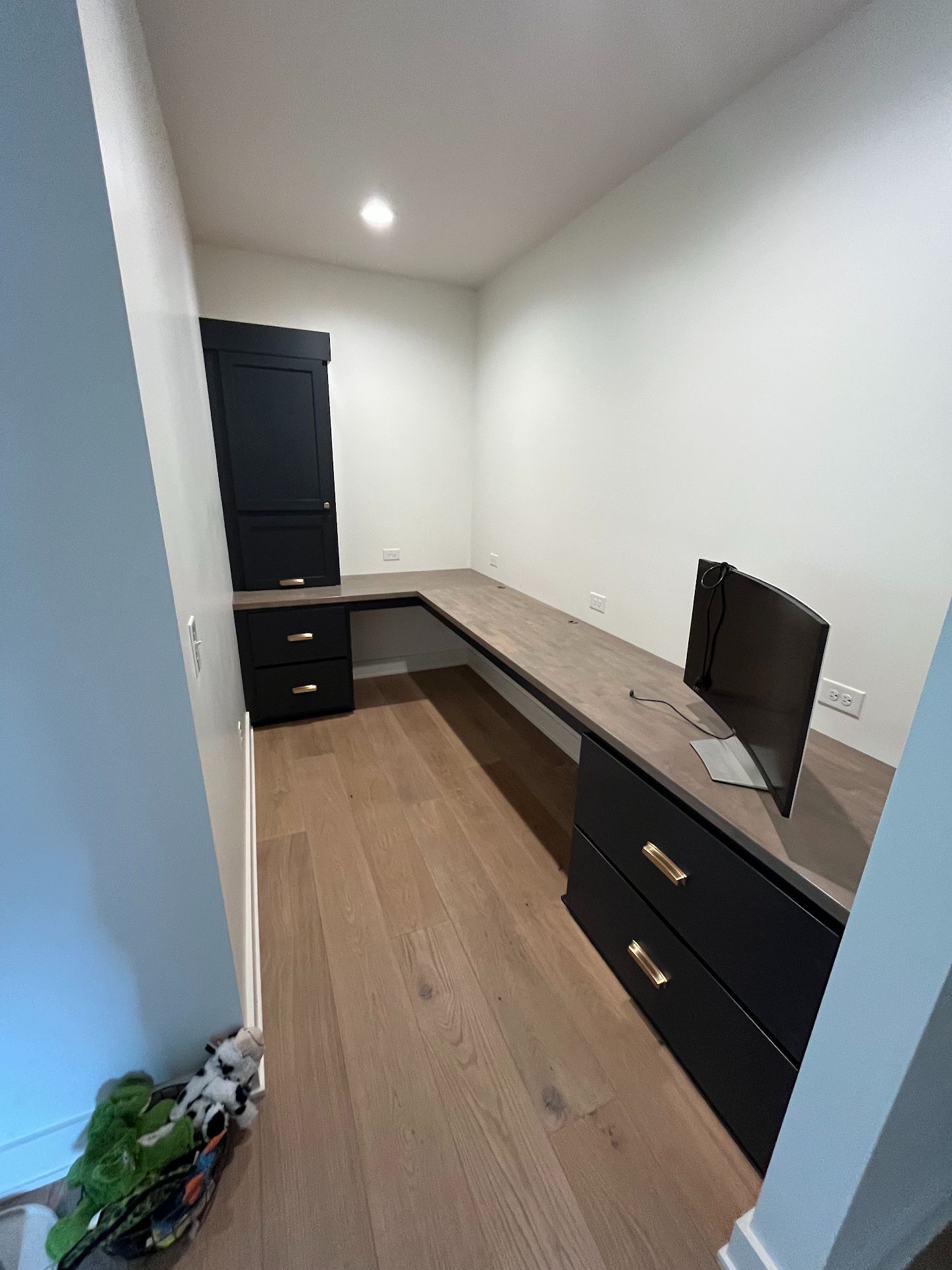 Office, South 19th