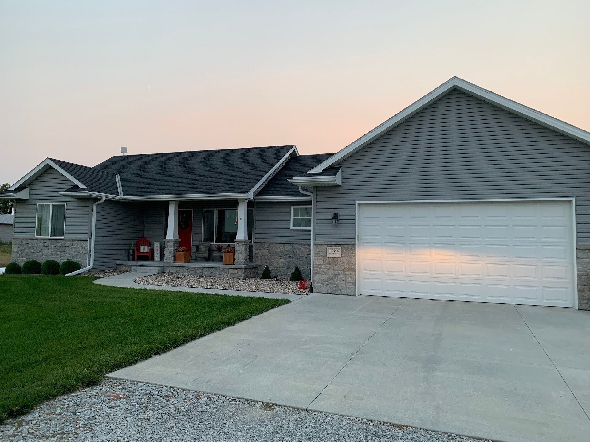 Exterior, Sunset Court Deck