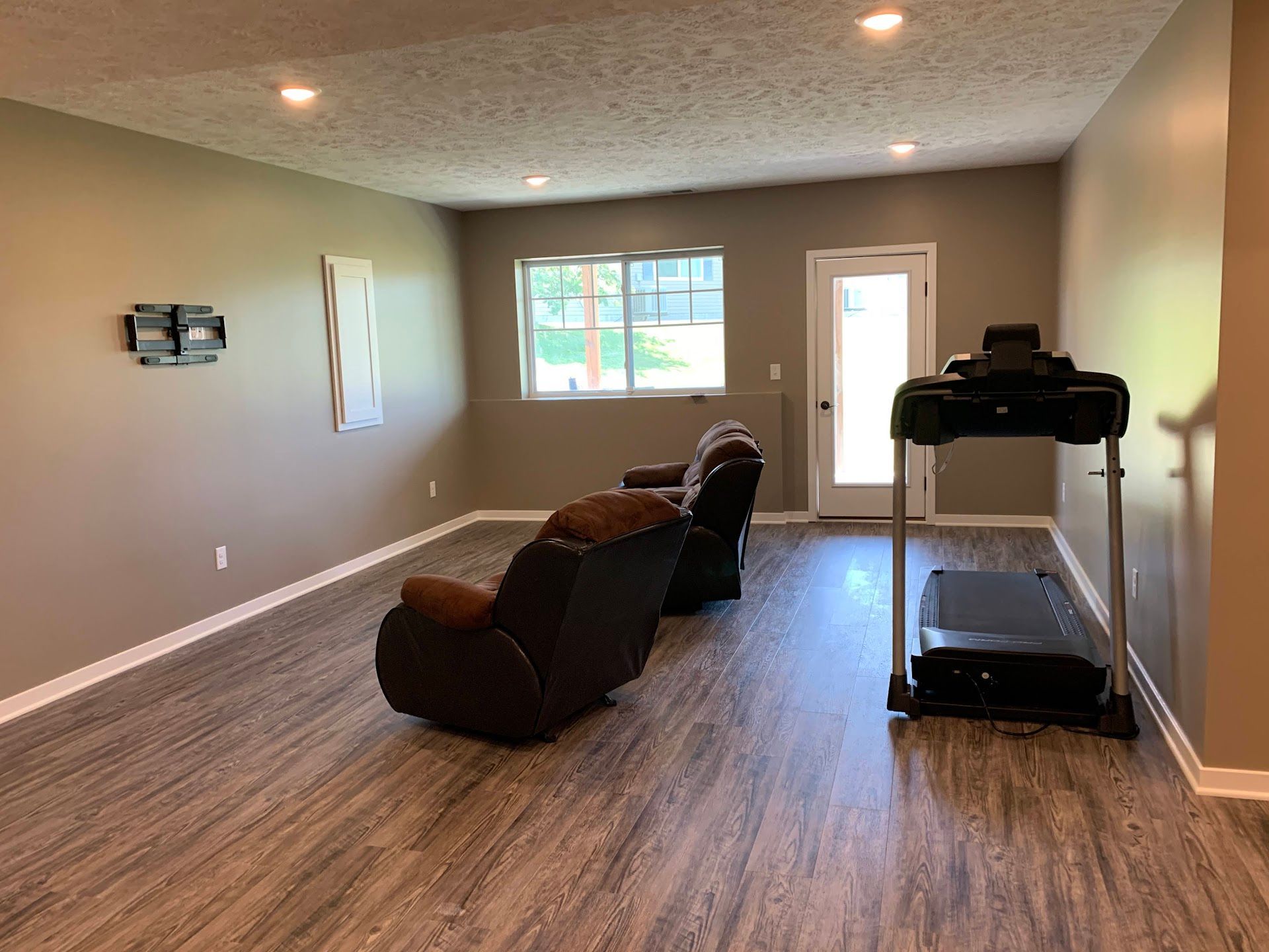 Sutherland Street Basement Finish