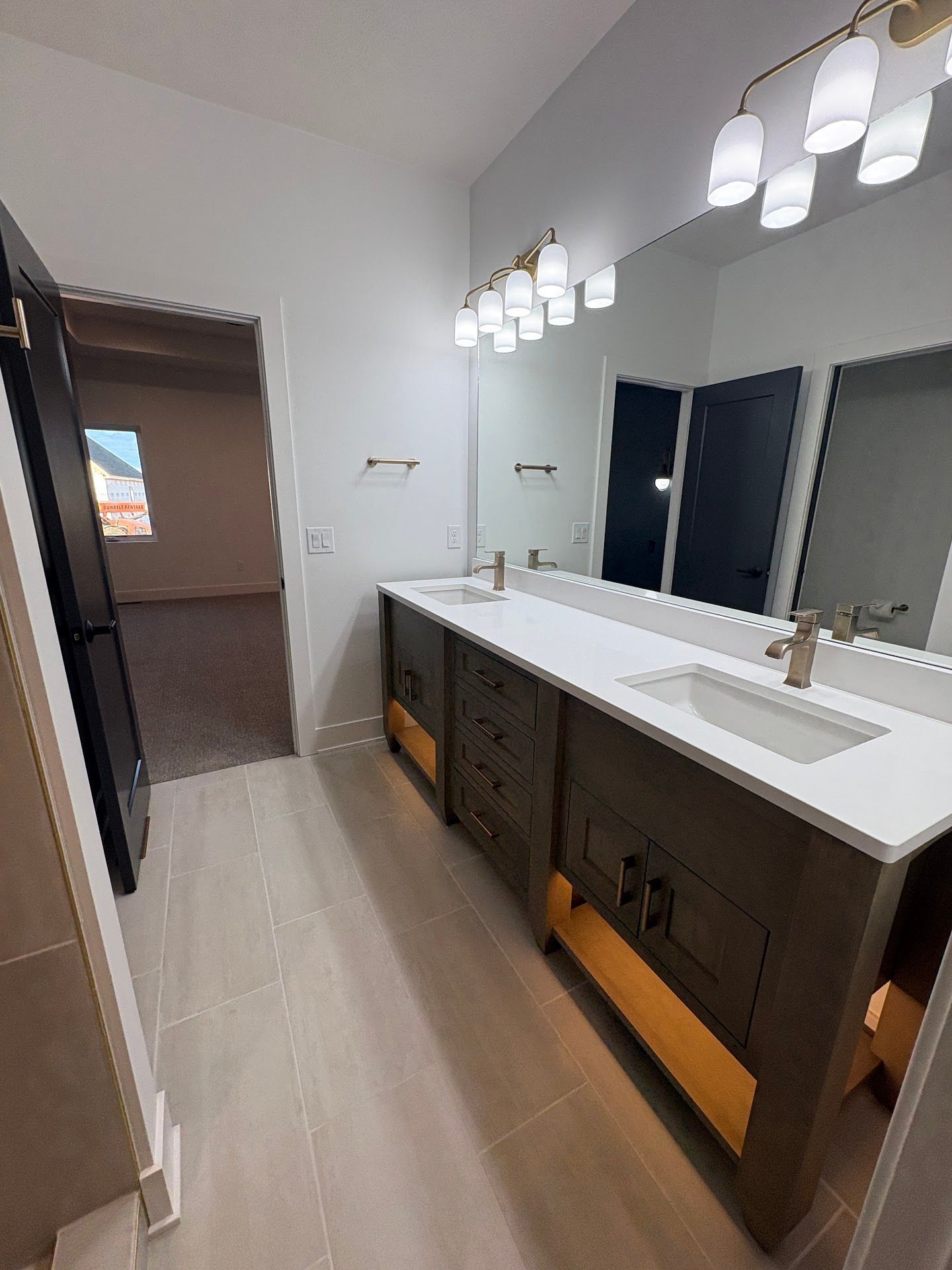 Bathroom, Warm and Modern Home In Lincoln