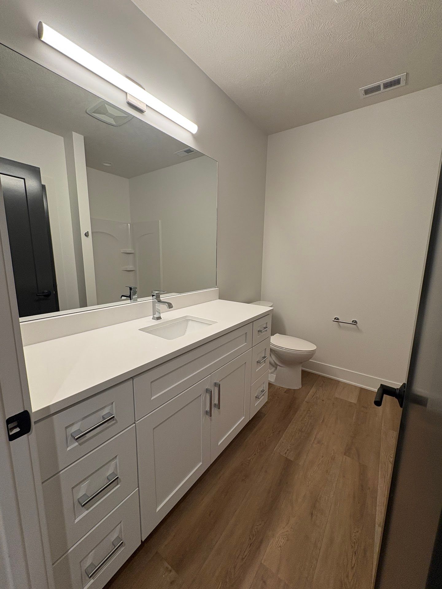 Bathroom, Warm and Modern Home In Lincoln