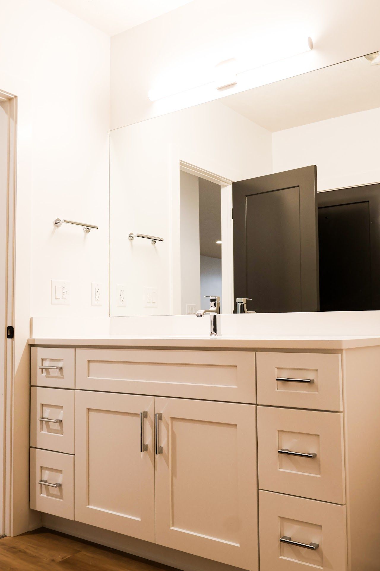 Bathroom, Warm and Modern Home In Lincoln