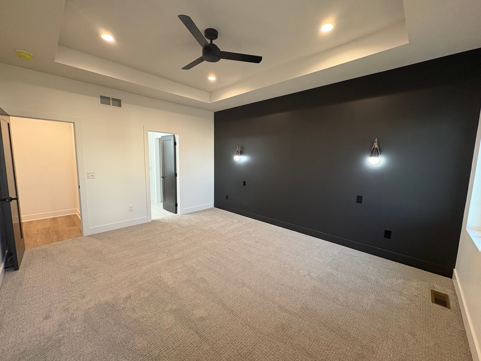 Bedroom, Warm and Modern Home In Lincoln