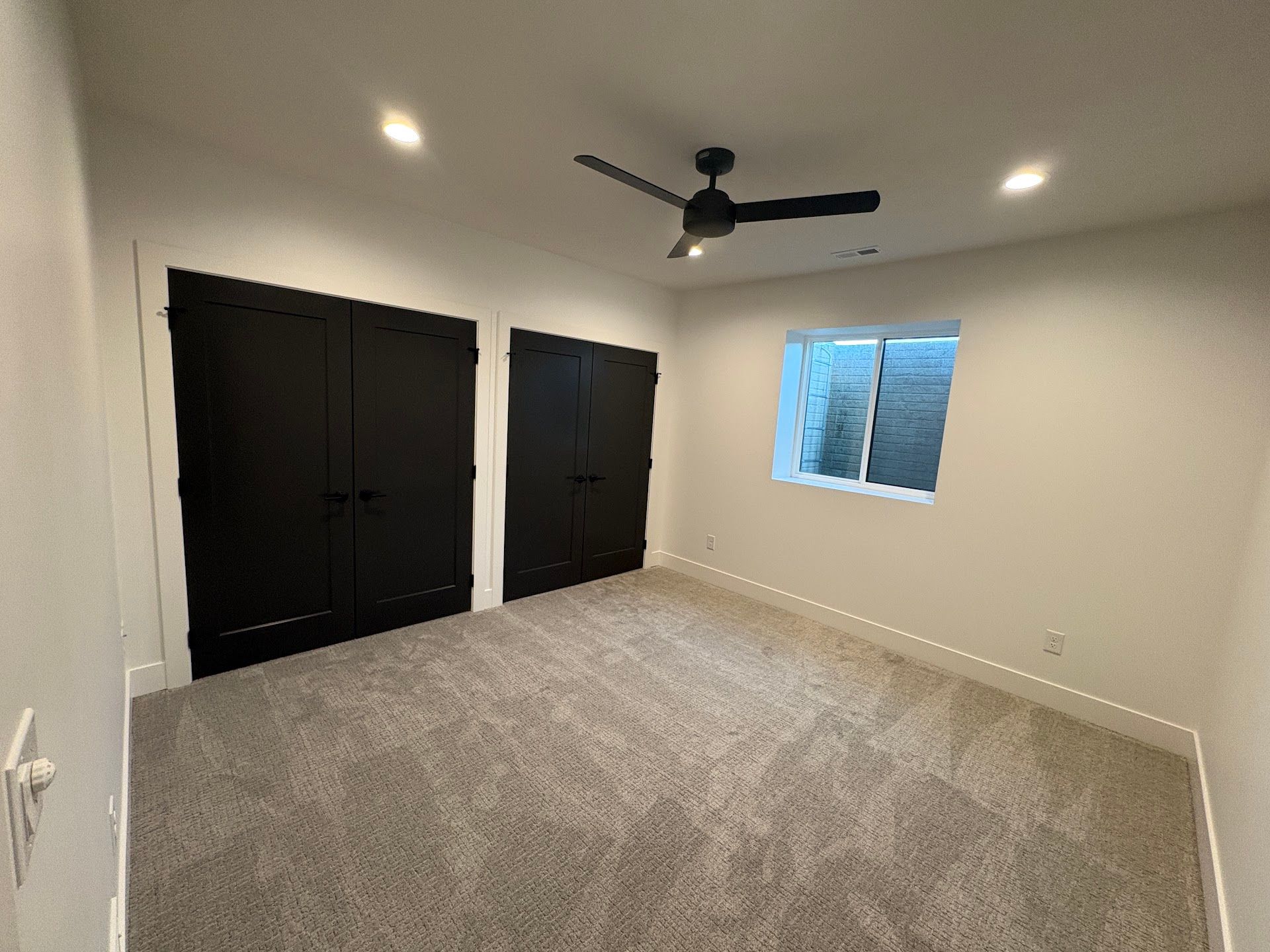 Bedroom, Warm and Modern Home In Lincoln