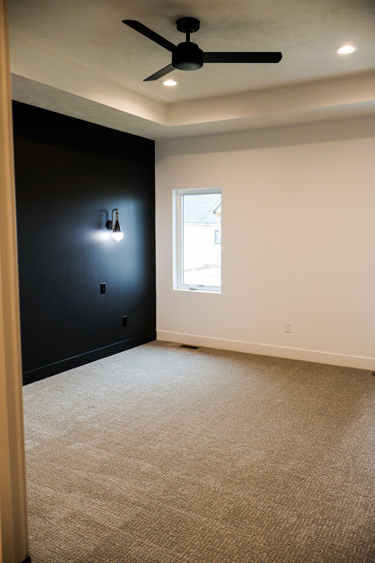 Bedroom, Warm and Modern Home In Lincoln