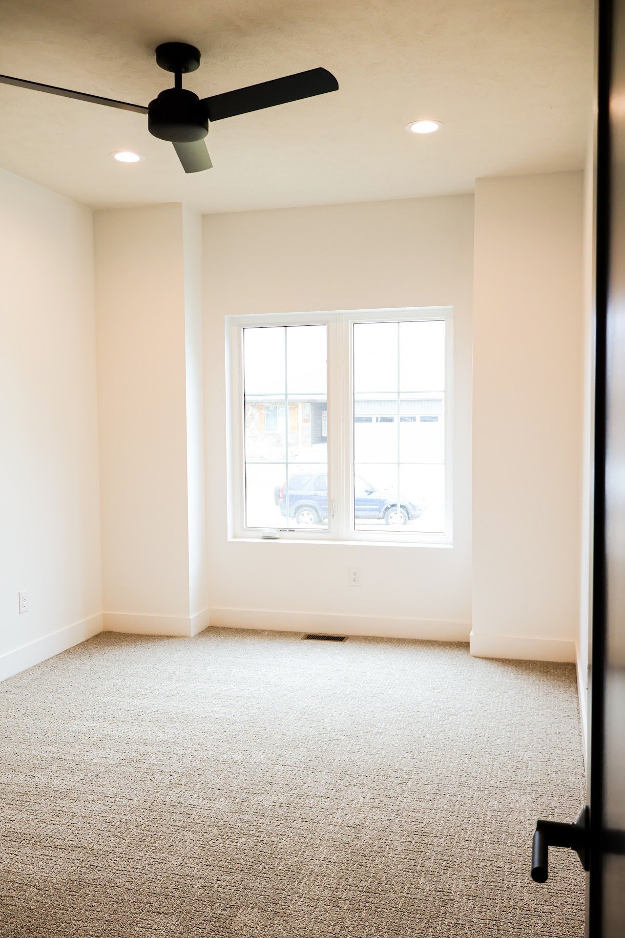 Bedroom, Warm and Modern Home In Lincoln