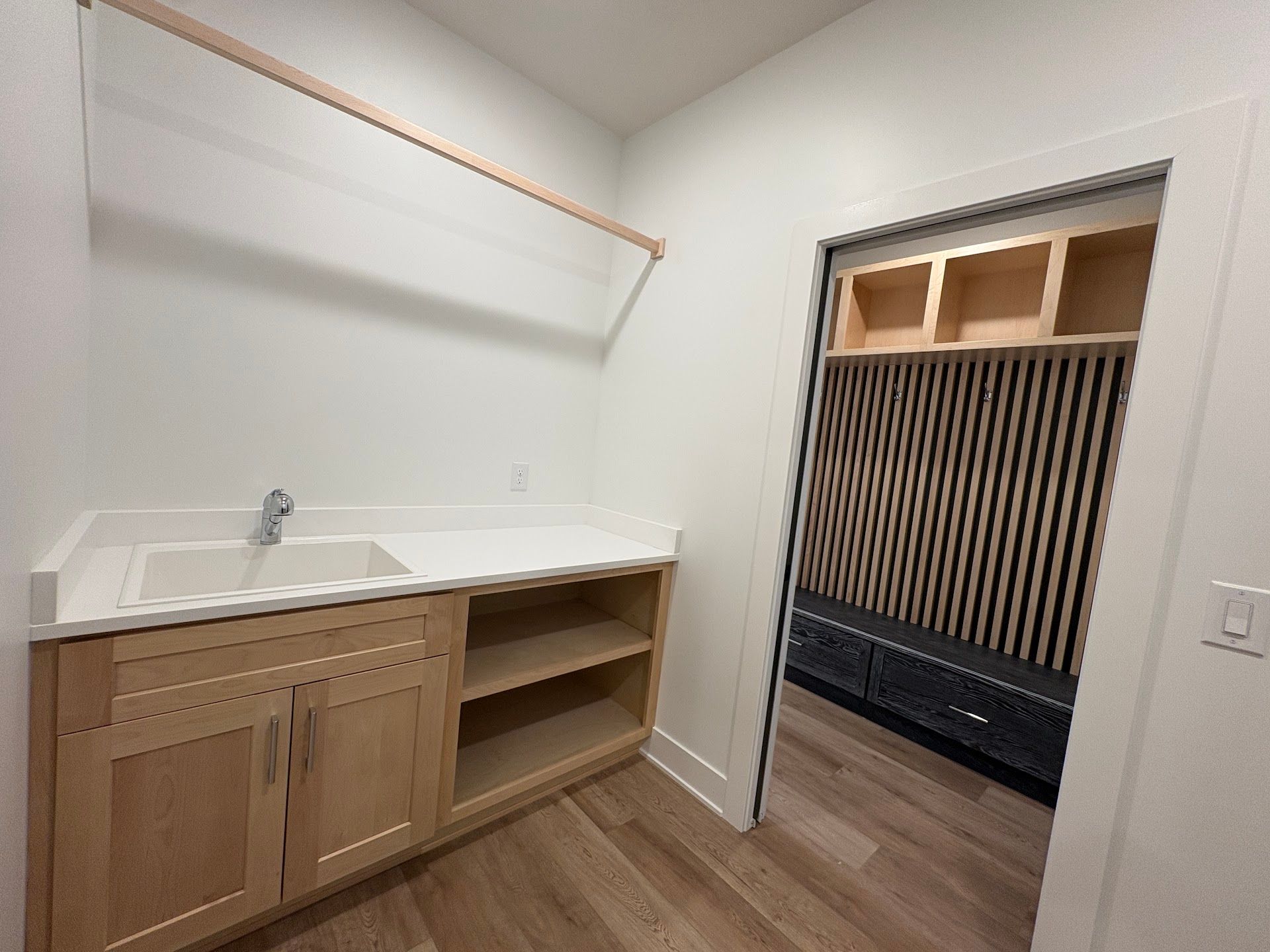 Laundry room, Warm and Modern Home In Lincoln