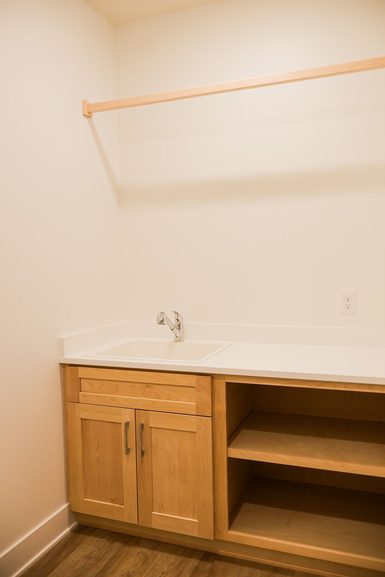 Laundry room, Warm and Modern Home In Lincoln