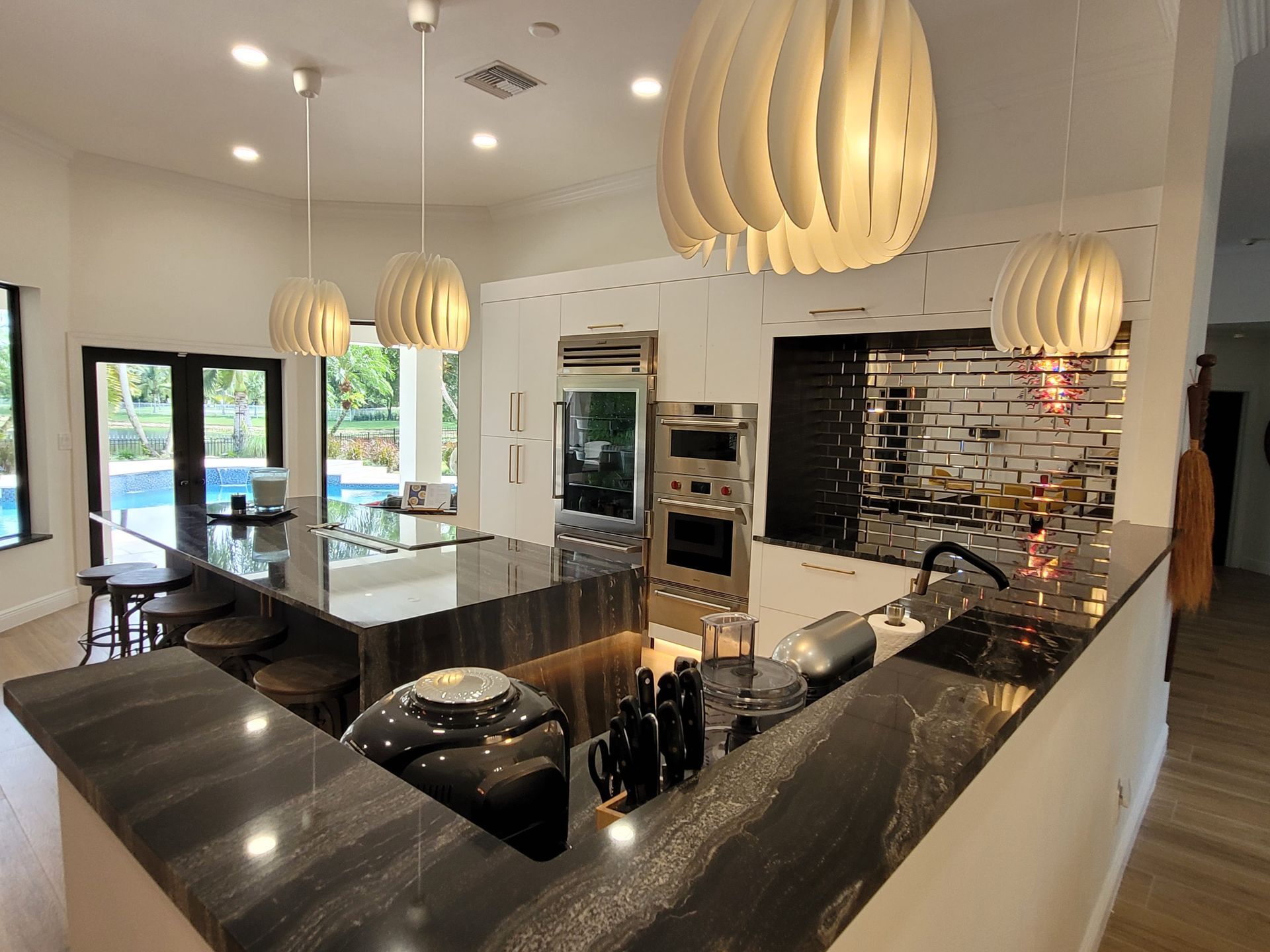 Contemporary kitchen remodeling project in Fort Lauderdale.