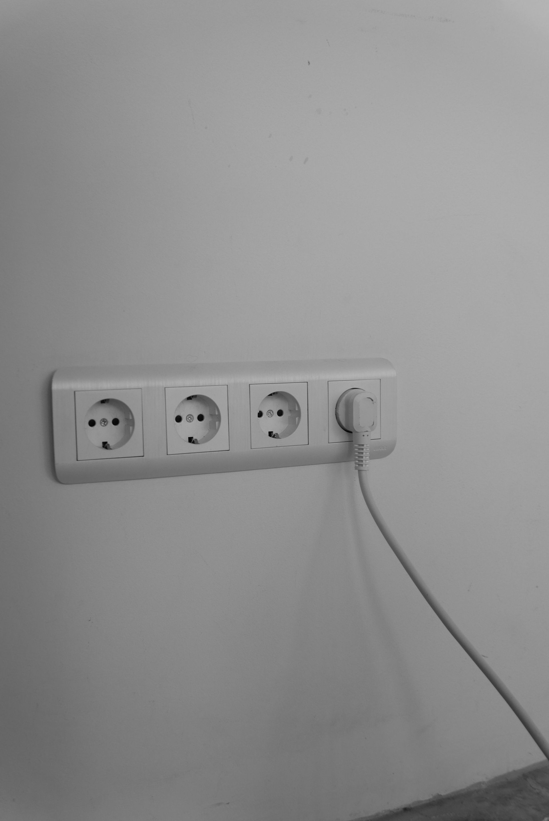 Dead Outlets and Switches