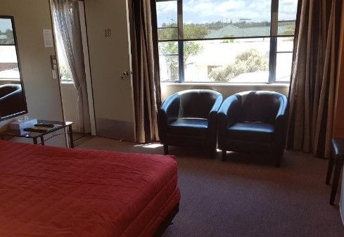 Palm Court Motel - King/Queen/Twin studio