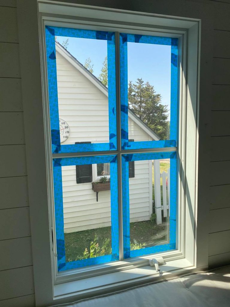 HOW TO SPRAY PAINT YOUR WINDOWS BLACK!