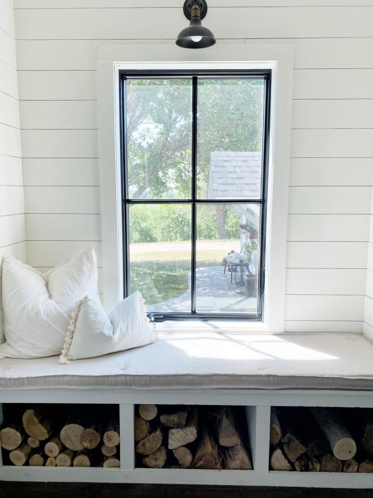 HOW TO SPRAY PAINT YOUR WINDOWS BLACK!