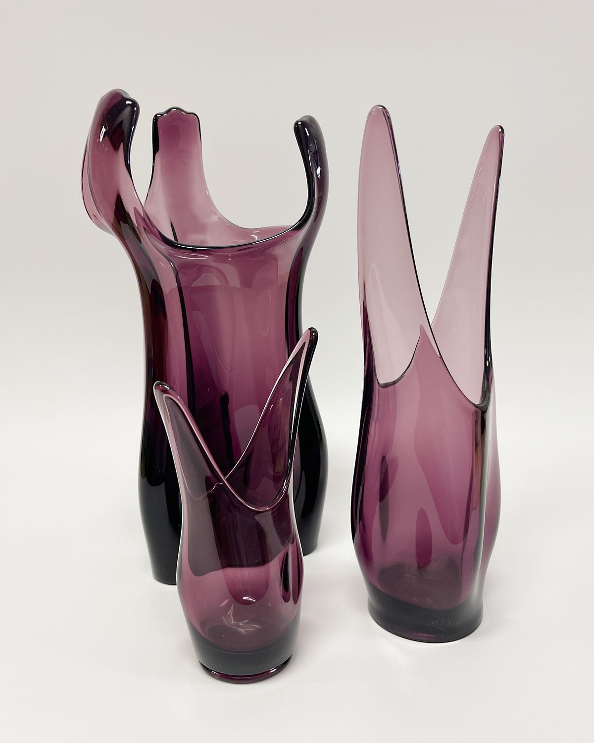 Amethyst swung vases