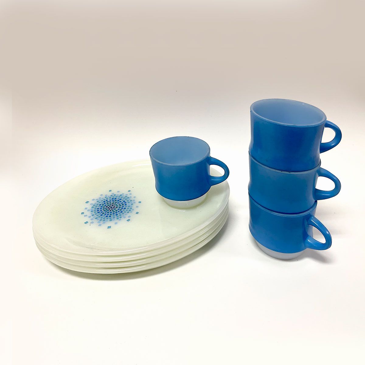Blue mosaic snack set