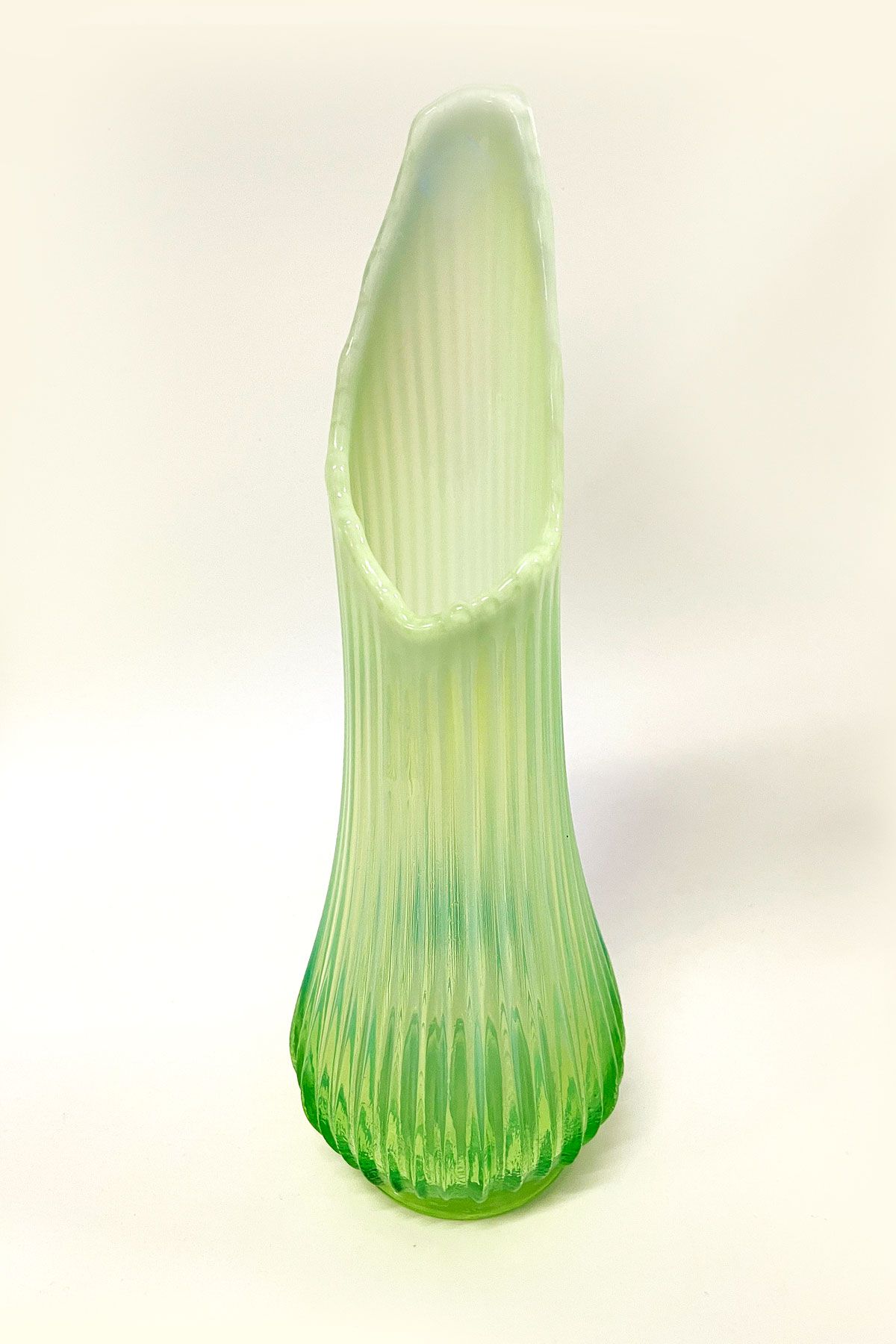 green uranium swung vase