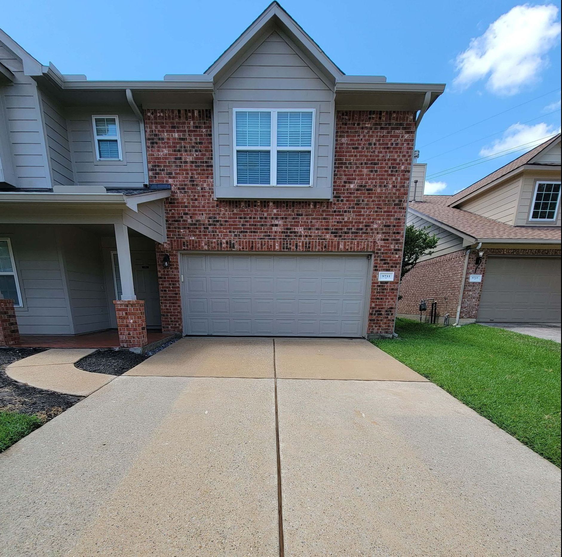 Driveway Cleaning Houston - Before and After | Twisted Nozzle LLC