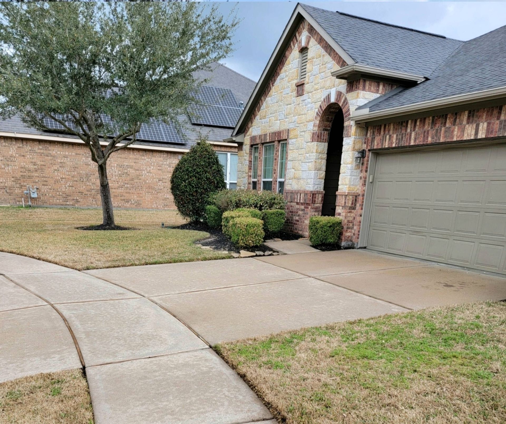 Driveway Cleaning - Houston | Before and After