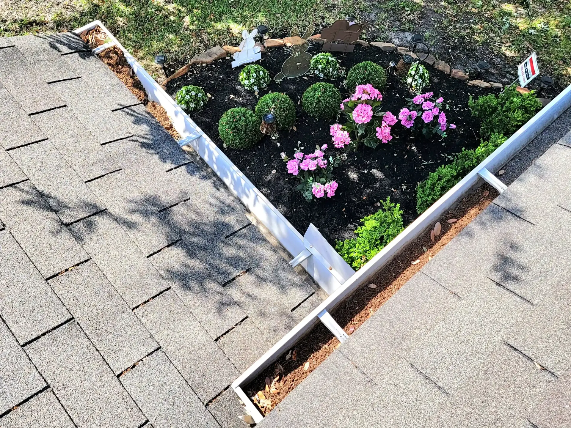 Gutter Cleaning Houston - Before and After | Twisted Nozzle LLC