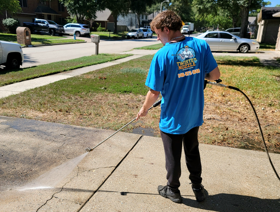 Residential Driveway Cleaning Houston | Twisted Nozzle