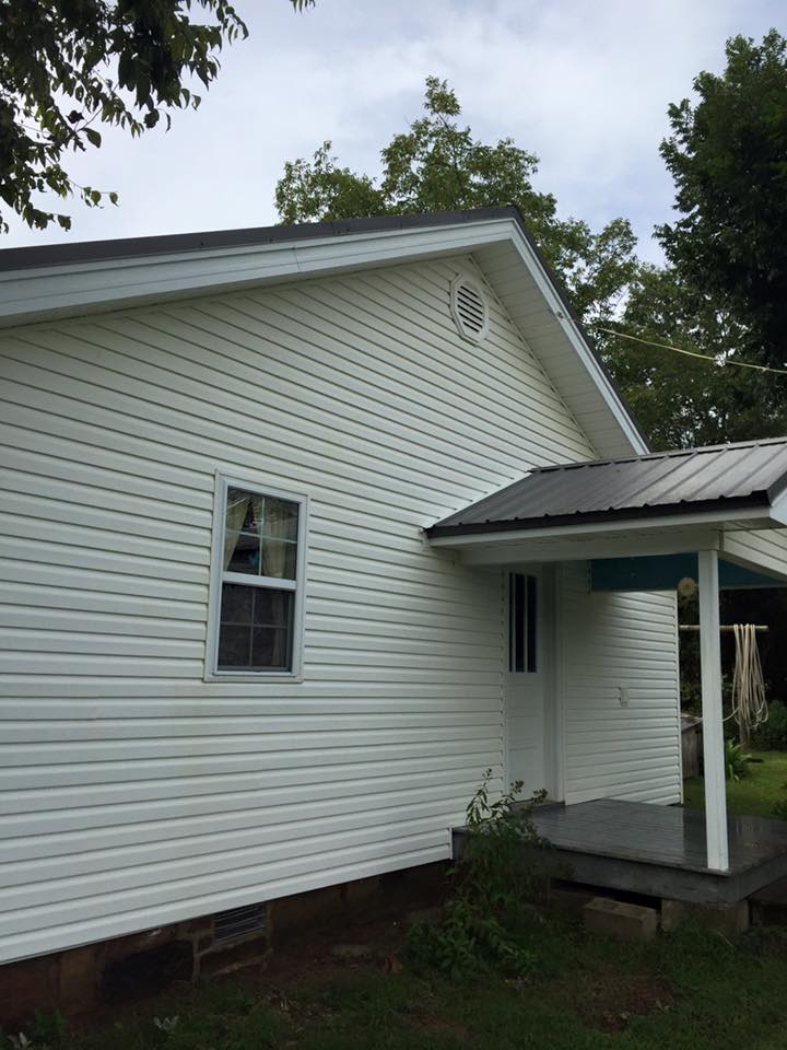 Clean large white house — Morrilton, AR — Chadek Power Wash