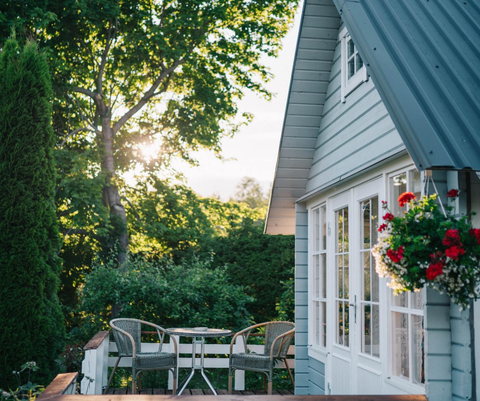 house with deck