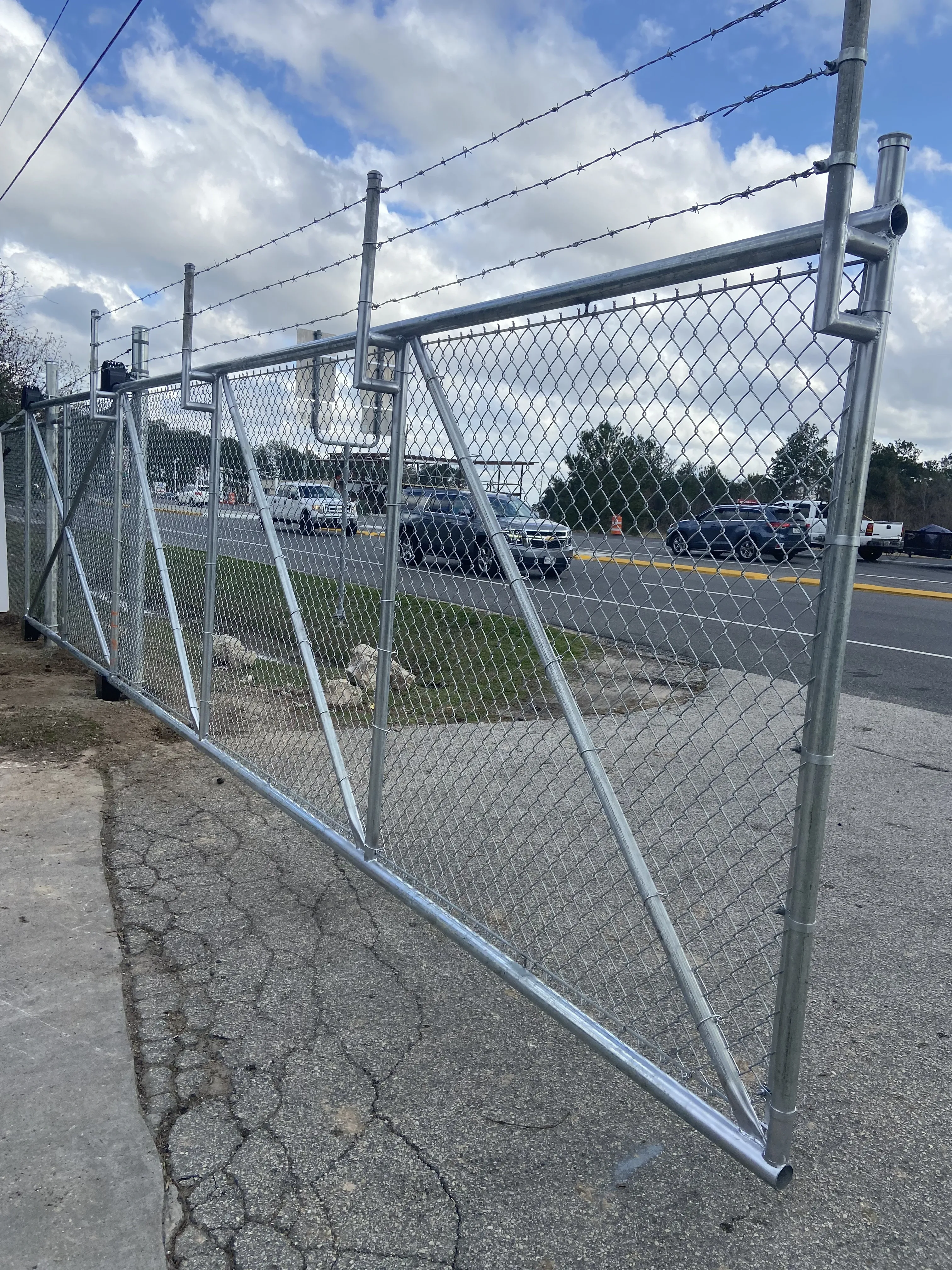 How to Secure a Chain Link Fence Gate