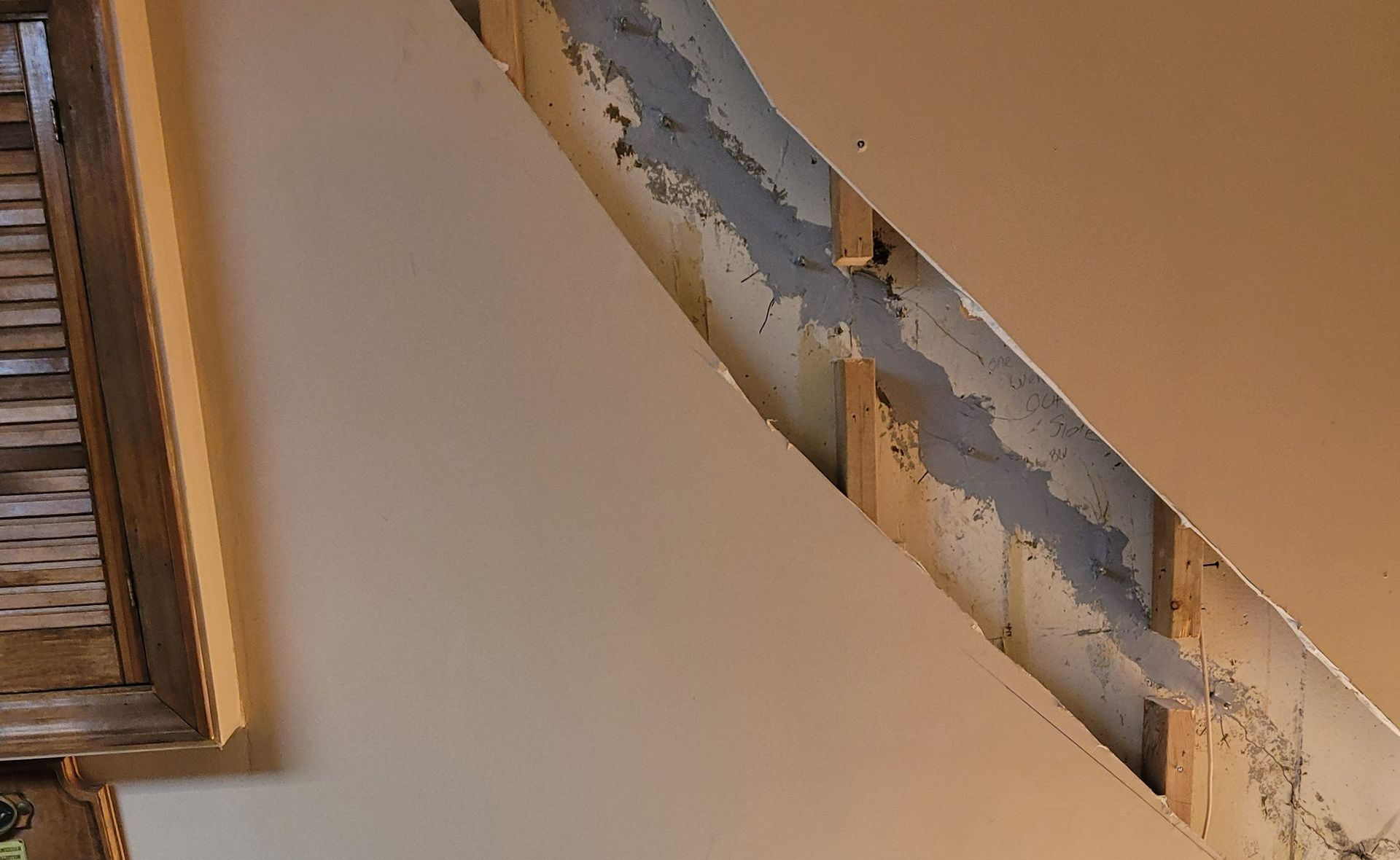 Covering the Side to Fix the Leak in the Basement - St. Peters, MO - Water Leak Specialist, Inc.