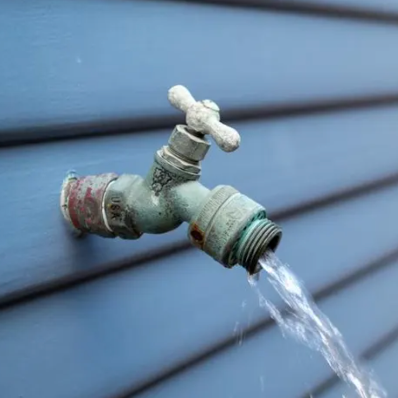 Image of a exterior hose faucet.