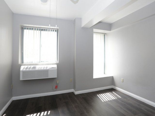 Commodore Regency Apartments gallery