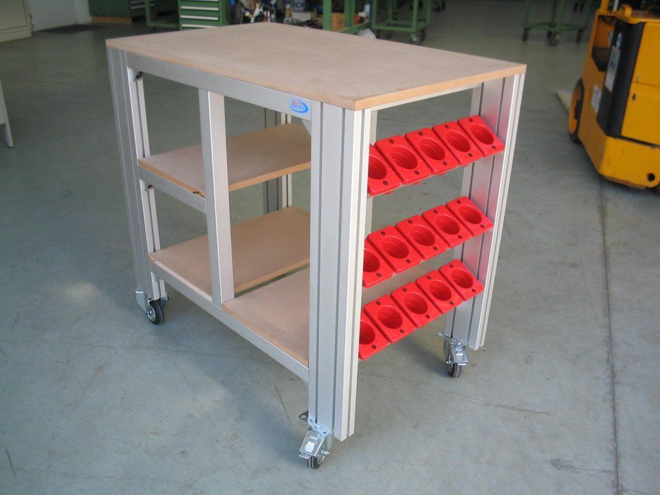 Carrello attrezzato