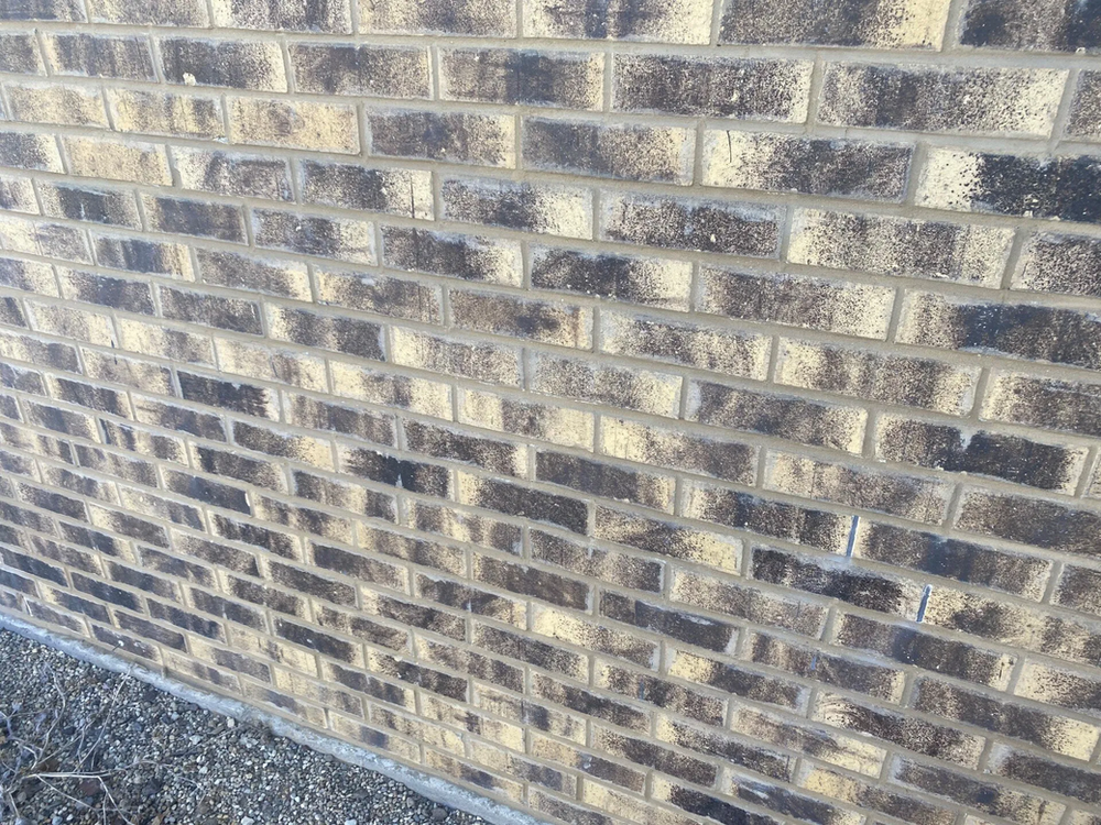Spot tuckpointing services in the Chicagoland area and Chicago suburbs