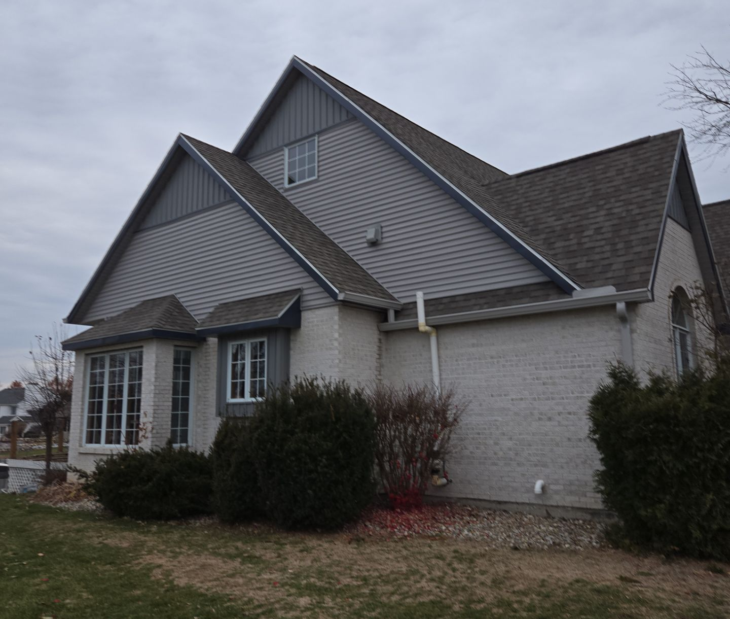 Emergency roof repair in Niles, MI Emergency roof repair in Niles, MI