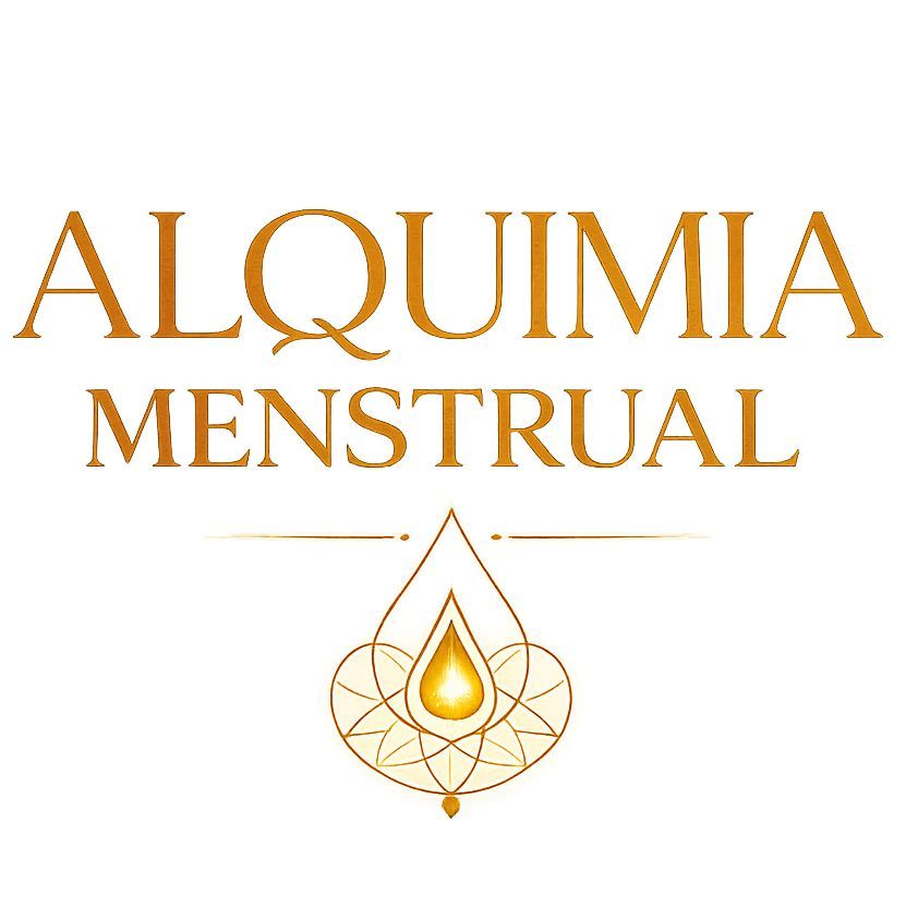 Logotipo con texto dorado “ALQUIMIA MENSTRUAL” y una gota dorada estilizada sobre un emblema floral sobre fondo blanco.
