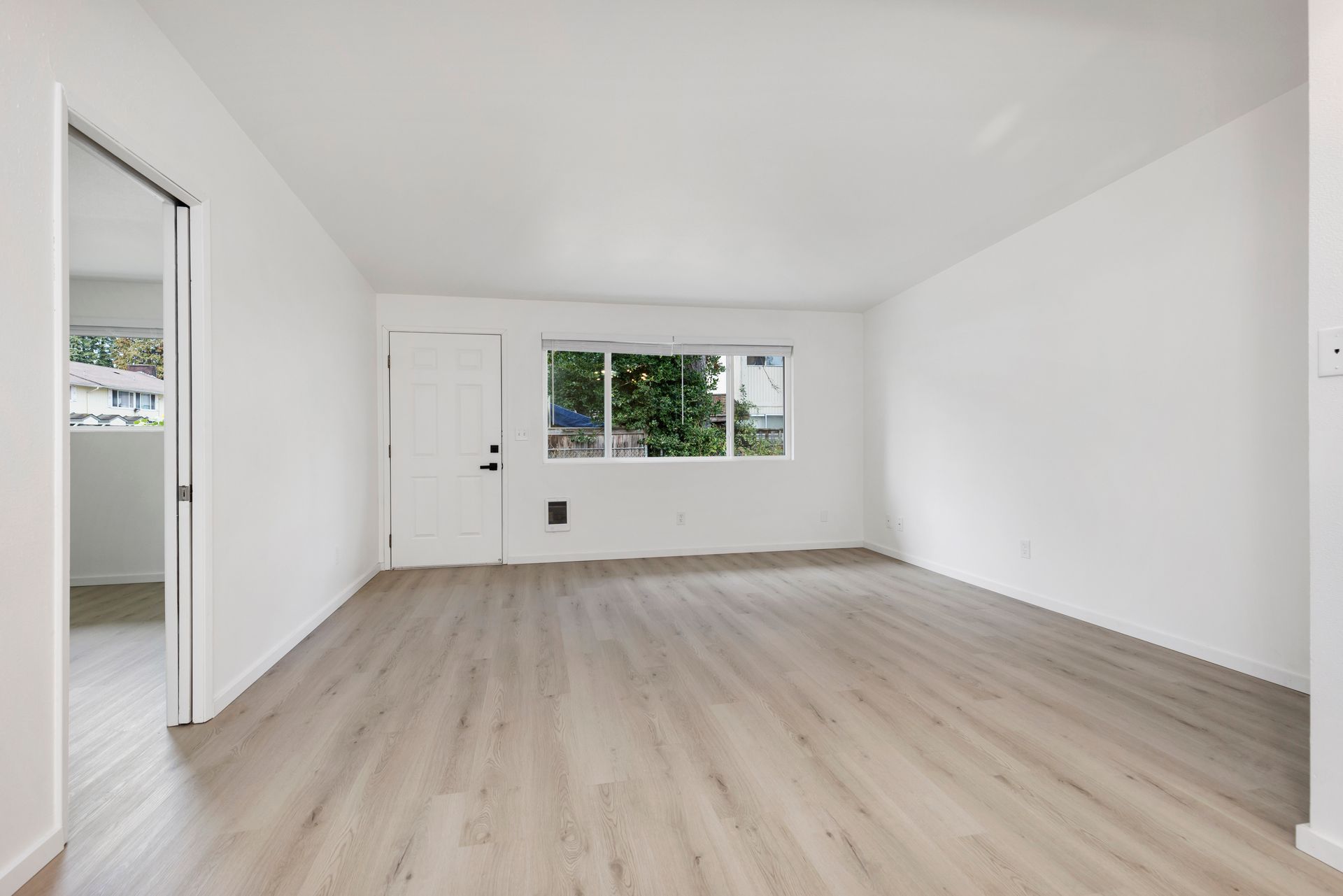 Kent Station - living room