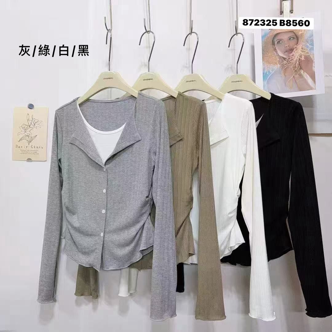 開扣假兩件坑條上衣