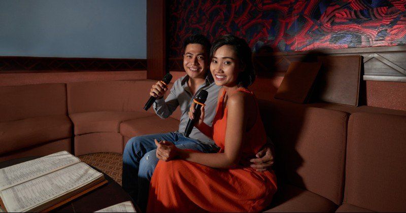 Tokyo Date Ideas - Karaoke