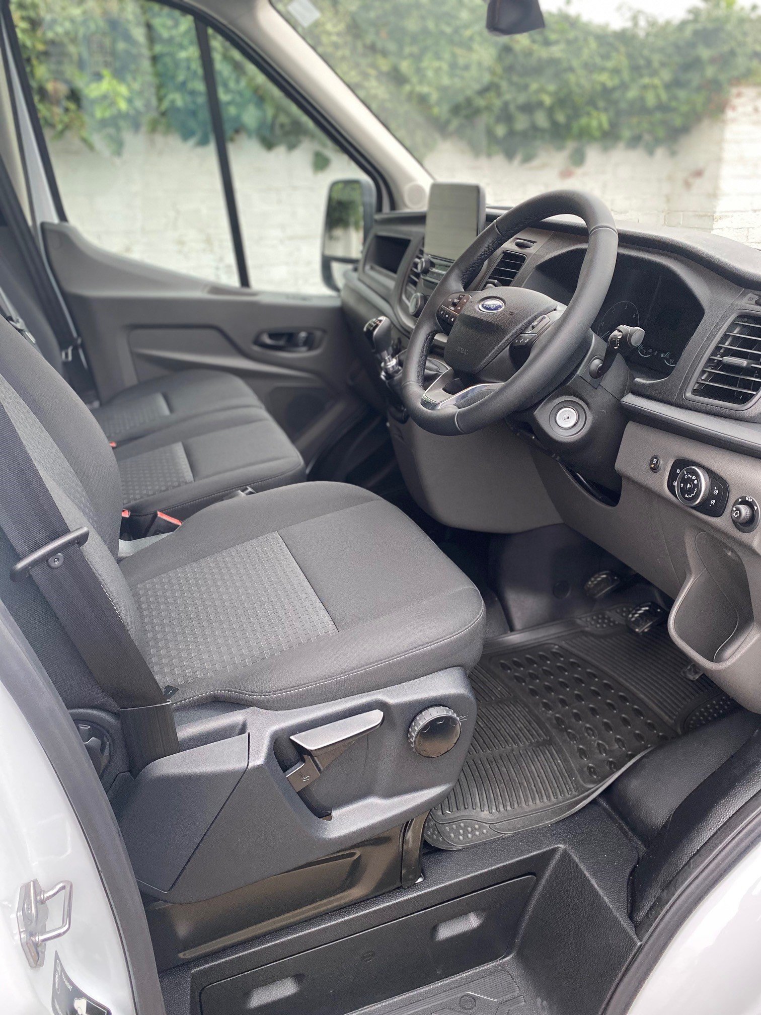 Crew Cab Double Cab 6 Seat Van Hire in Essex From Wests Self Drive Hire