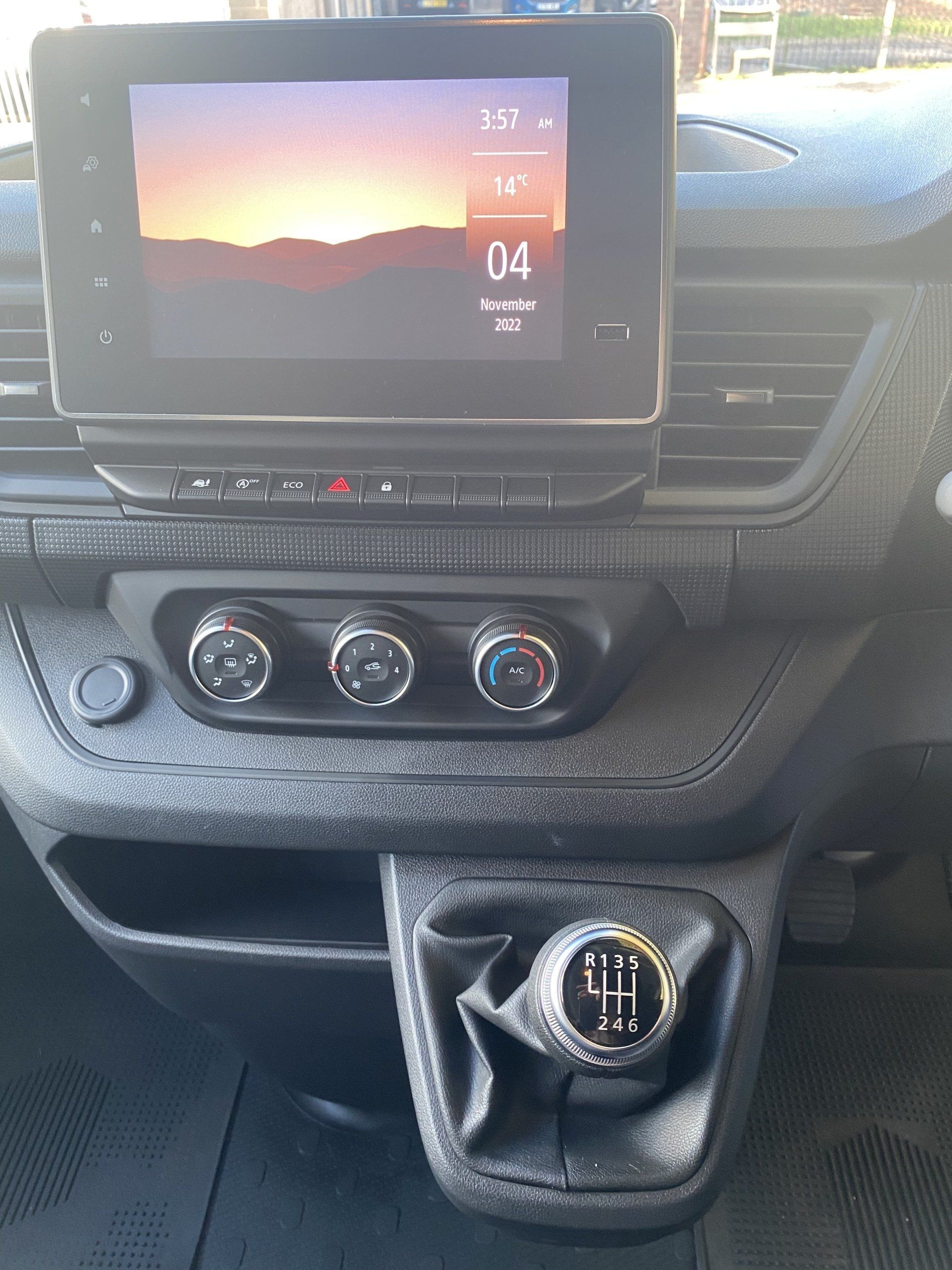 8-9 seat minibus hire , luxury minibus hire, minibus hire, self drive minibus hire, rent a minibus, minibus rental, rent a 9 seater, uk minibus hire, European minibus hire, rent a mini- bus to take aborad, renault trafic sport and red addition