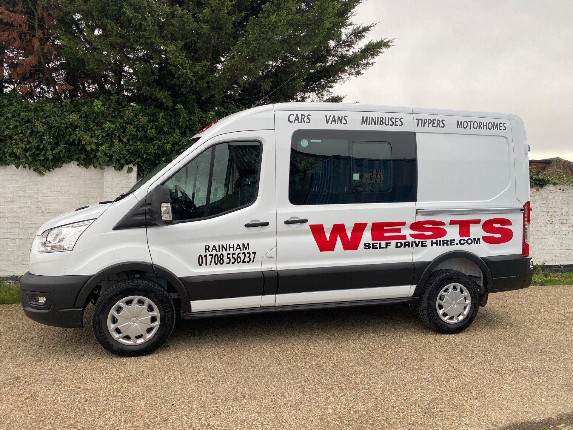 crew cab van hire, double cab van rental, 5 seat van, 6 seat van , hire, rent, rental,