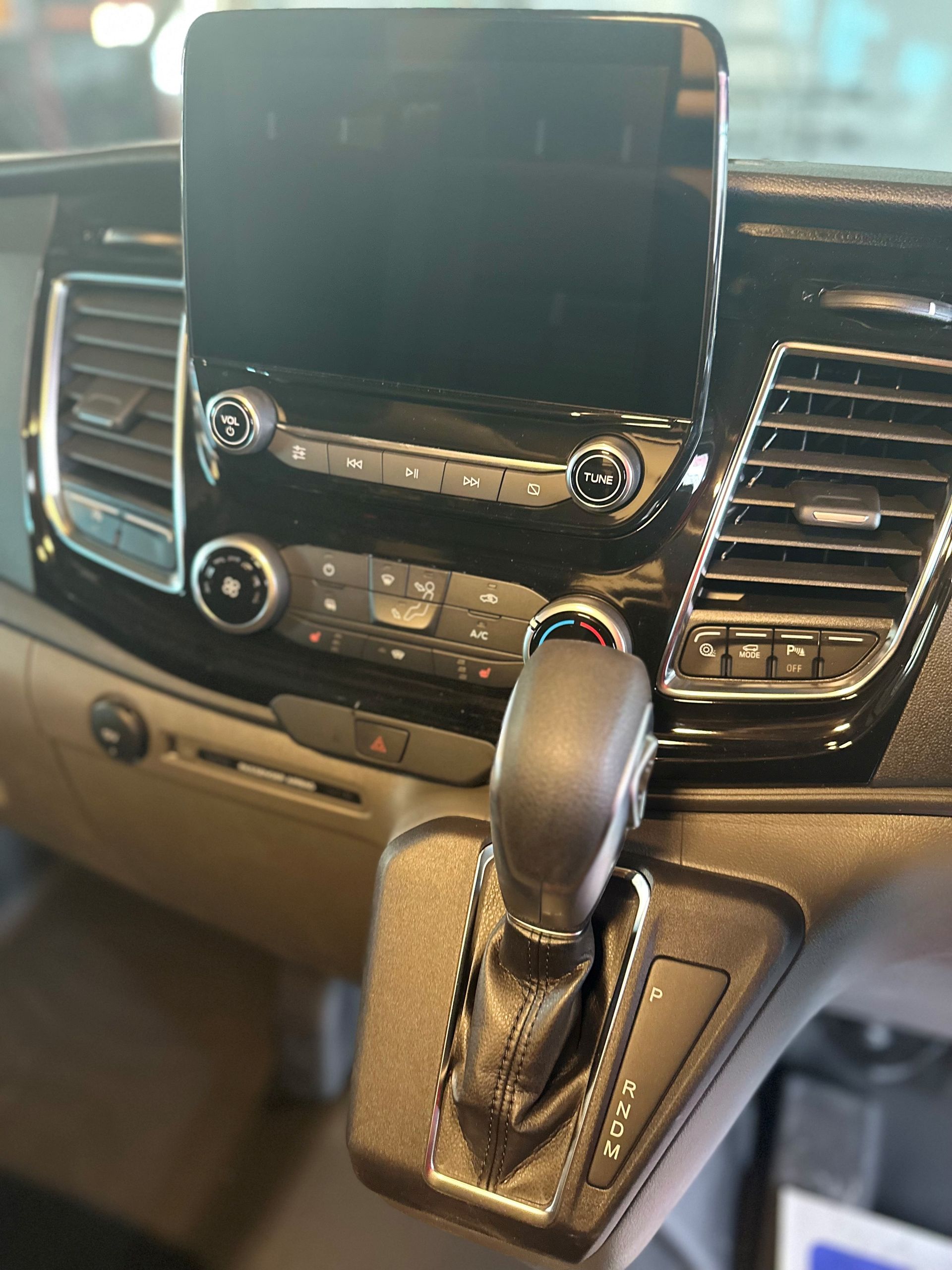 automatic van hire, rent a automatic van, auto van, auto, van rental