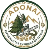 Logo de ADONAÍ: leñador con motosierra junto a pino, montañas y hojas, texto “Especialistas en podas en altura”