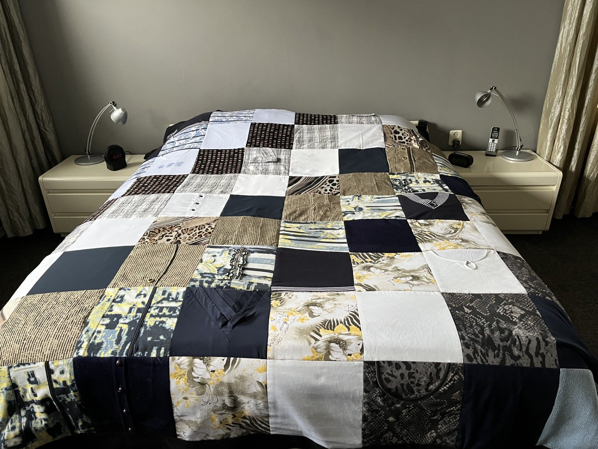 grote herinneringsdeken, memorydeken van kleding van een dierbare gemaakt in atelier Biezonder in Wanssum