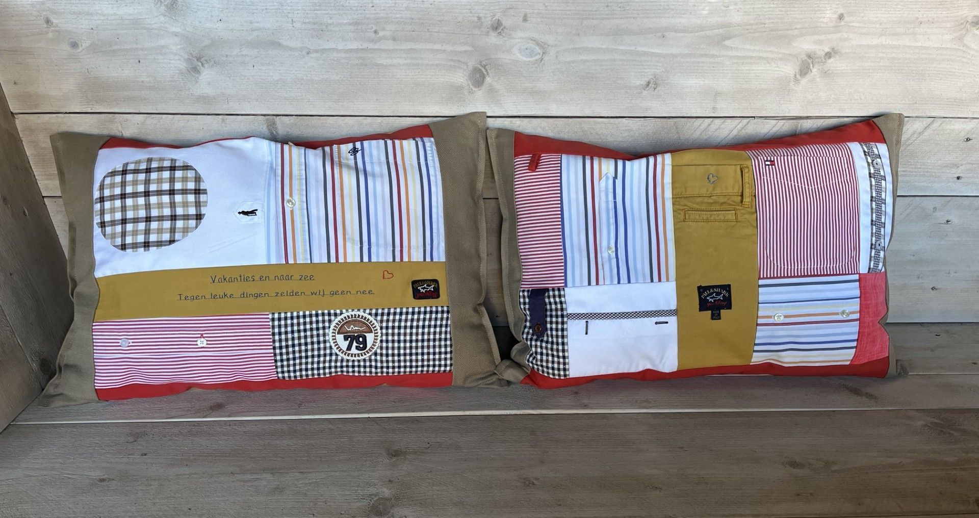 twee kussen in Ibiza stijl van kleding van een dierbare gemaakt in atelier Biezonder.