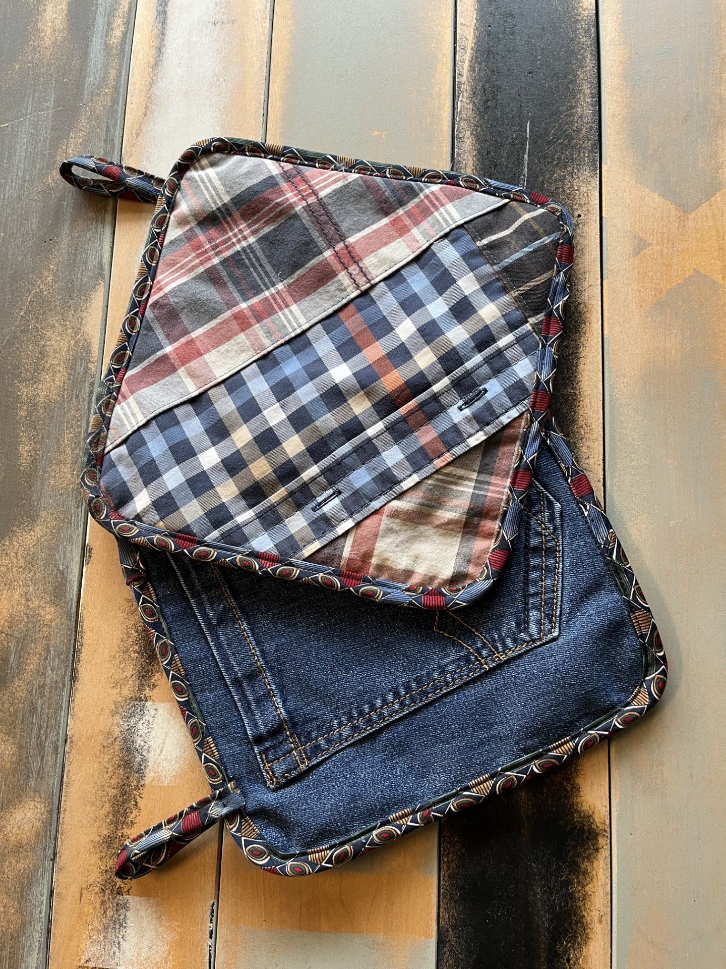 setje pannenlappen van kleren van een vader een tastbare herinnering voor de dochter