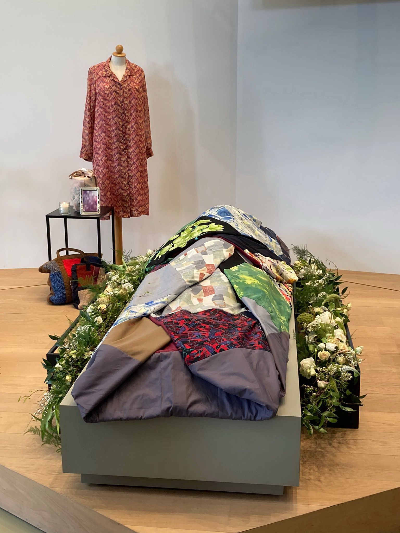 Een wade gemaakt in atelier Biezonder van kleding en stoffen van een dierbare 