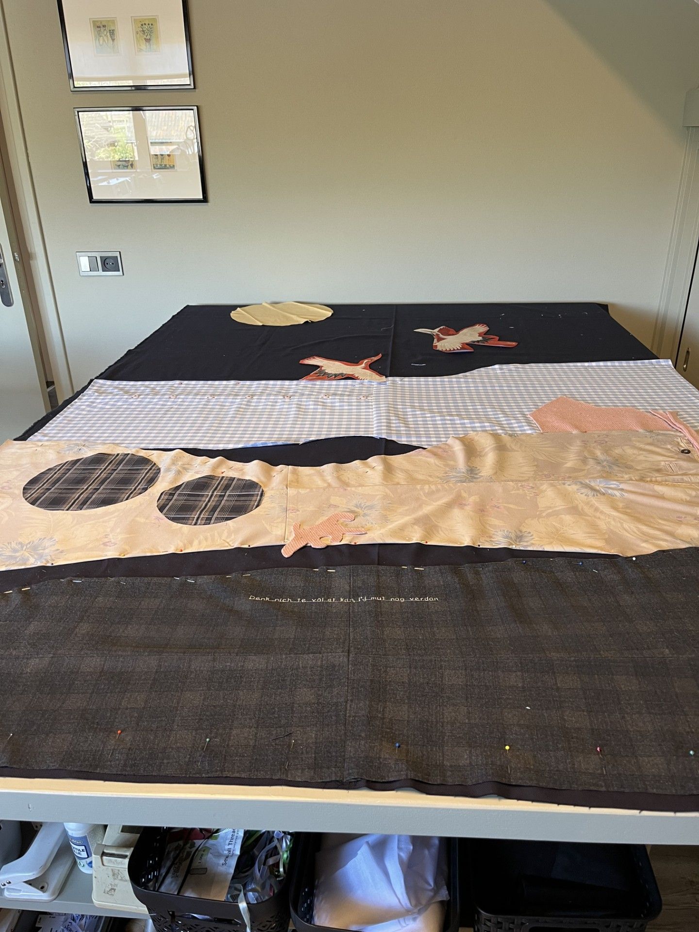 Een wade een persoonlijk ontwerp met eigen kleding gemaakt in atelier Biezonder