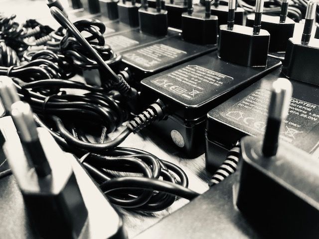 SWITCHING POWER SUPPLY
