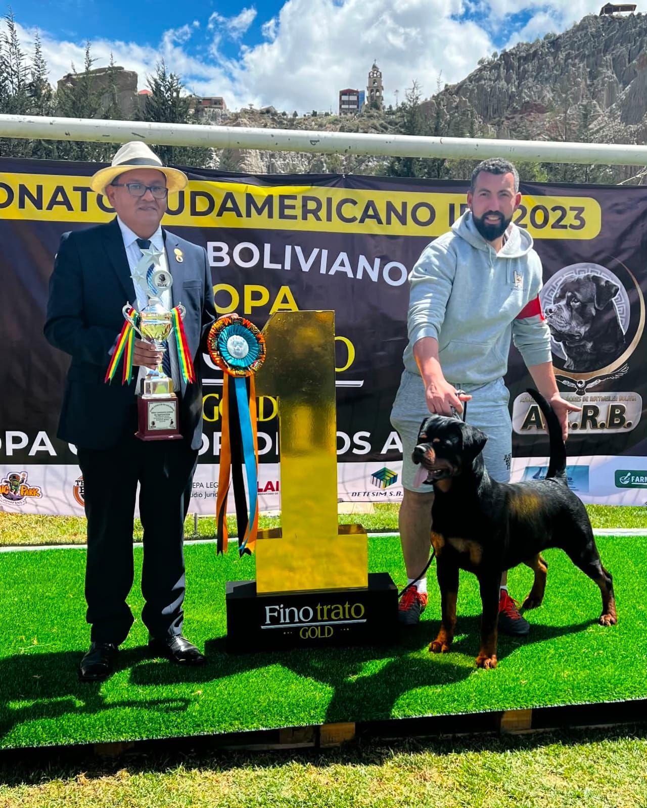 hembra rottweiler